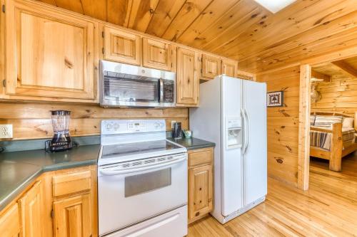 Layz Dayz Lodge in Pigeon Forge, USA
