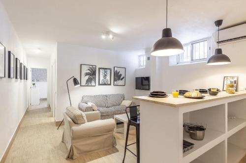 ELEGANTE APT DE DISEÑO 2 HAB SEVILLA WIFI-5 PAX, Sevilla