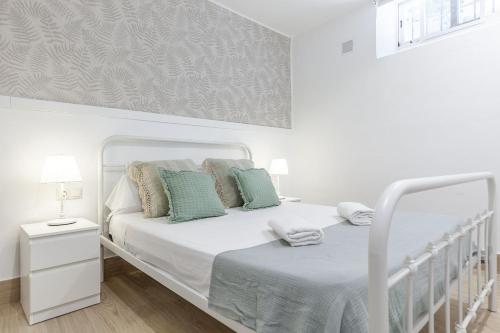 ELEGANTE APT DE DISEÑO 2 HAB SEVILLA WIFI-5 PAX - image 4