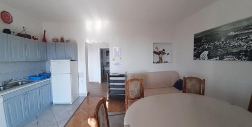 Aufenthaltsraum/TV-Zimmer, Apartments Villa Ravlić (Apartments Villa Ravlic) in Makarska