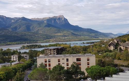 Appartement plan d'eau vue panoramique