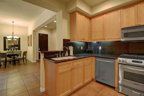 Barefoot Villa - image 2
