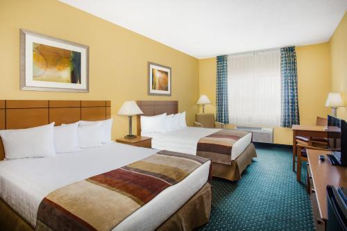 Queen Room with Two Queen Beds - Non-Smoking