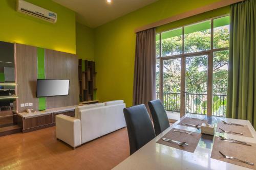 MaxOneHotels.com @ Resort Makassar in Makassar