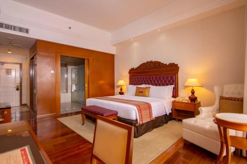 room detail thumbnail 1