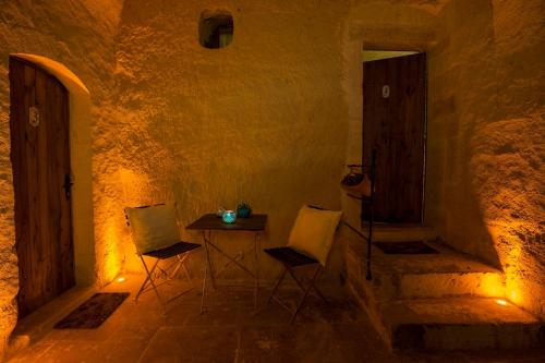 Azure Cave Suites - image 10