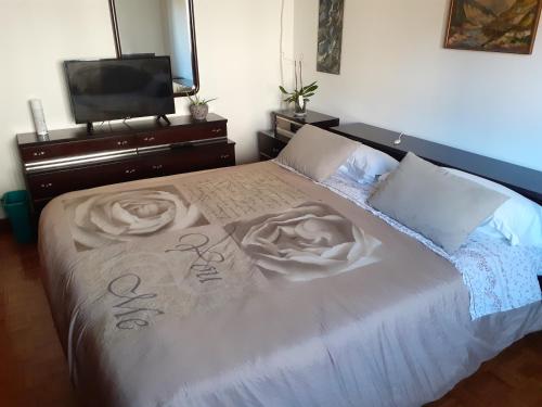 Maniago camera matrimoniale spaziosa chambre d'hôte Cordenons