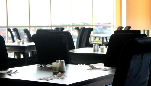 ホテル グナワンサ MERR