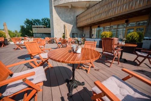 ระเบียง/ชานเรือน, Kazakhstan Hotel in เขตอัลมาลี