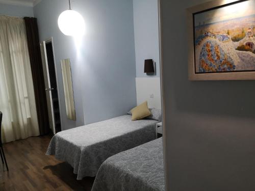 Hostal Lesseps - image 10