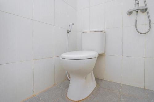 Bathroom, OYO 1086 2oscar near Gubeng Train Station