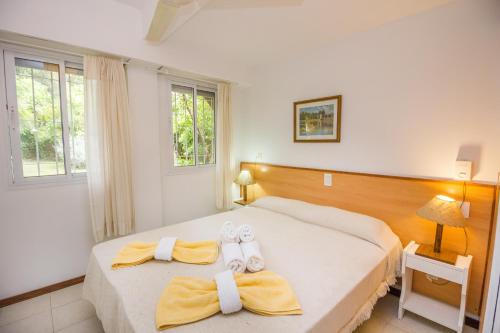 1 double bed, 2 sofa beds