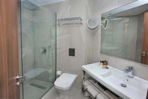 Superior Double or Twin Room image 4