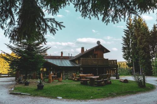 Viesnīcas āriene, Gaststätte und Pension Zum Torfstich (Gaststatte und Pension Zum Torfstich) in Stutzengrun