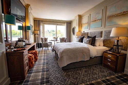 The Lakeside Hotel & Leisure Centre - main image