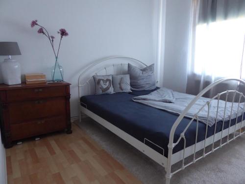 ZV2001 Private Apartments & Rooms Hannover City - room agency - image 2