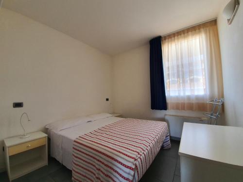 Two-Bedroom Apartment with Sea View image 7