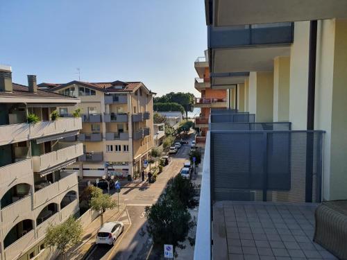 Apartment with Lateral Lagoon View image 9