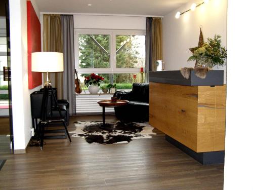 ล็อบบี้, Hotel Haus Katharina B&B, Therme und Kurpark in บัด ชเตเบิน