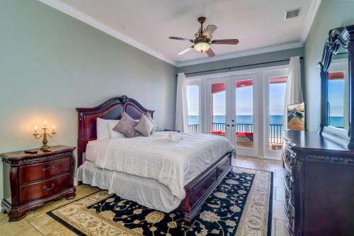 Gulf-Front Estate with Pool & Direct Beach Access home - image 3