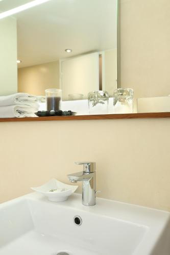 Hotel Axel Opera - image 7