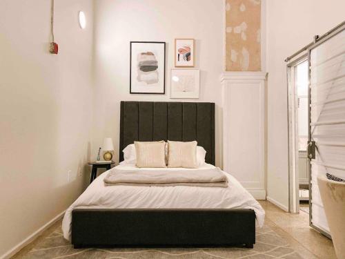 Cozy Downtown Loft - main image