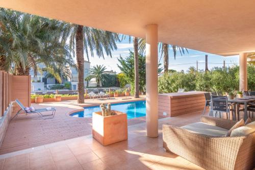 Villa with Private Pool image 7
