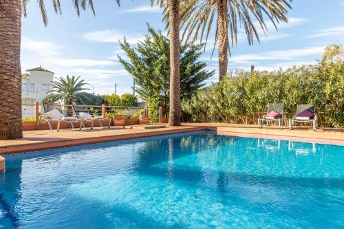 Villa with Private Pool image 4