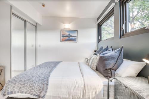 Contemporary Beach Town Living in Balgowlah - image 8