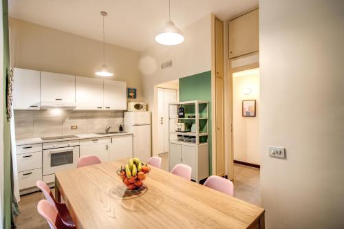 Popolo and Villa Borghese Deco Apartment - image 6