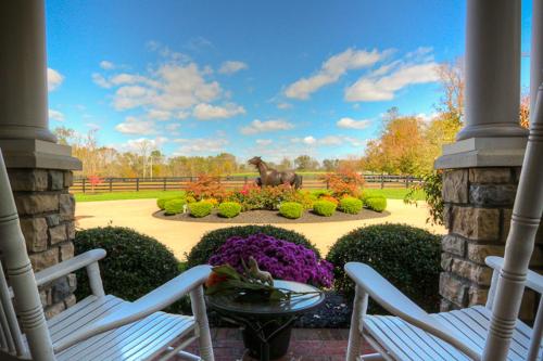 Bluegrass Country Estate - image 2