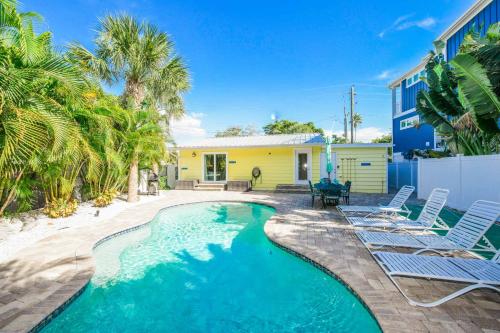 Beach Retreat - image 8