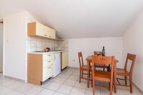 Apartments Ana - image 2