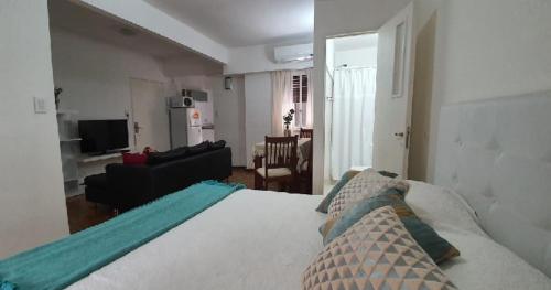 One-Bedroom Apartment image 3