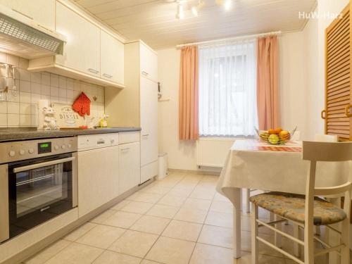 Ruhiges Apartment am Waldrand mit Schlossblick - image 2
