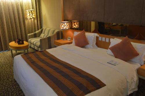 room detail thumbnail 1