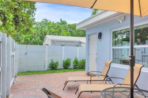 1757 A Relaxing Hideaway 1: 1.5 miles to Beach & Las Olas - image 5