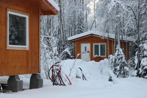 Alaskan Adventure Dry Cabins