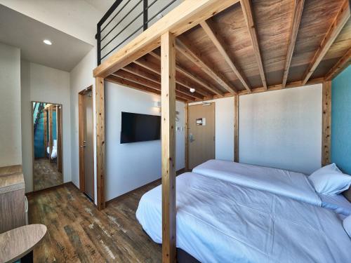 Quadruple Room with Loft image 1
