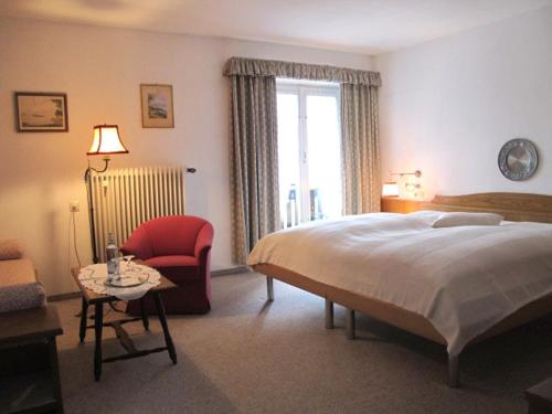 Deluxe Double Room (2 Adults + 1 Child)