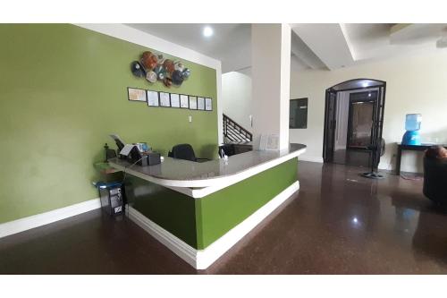 Empfangshalle, Adelaida Pensionne Hotel in Bantayan Insel