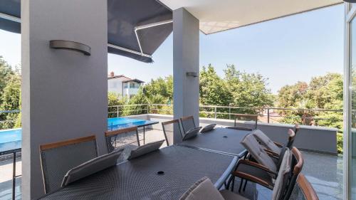 Luxury villa Nicol with pool and sea view 300m from the beach in Pješčana Uvala