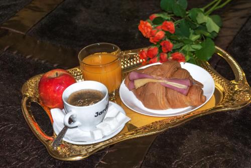 Rooms GRAND on Bolshoy - image 33