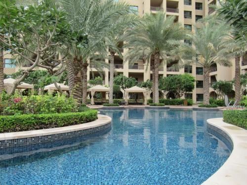 Frank Porter - Fairmont Palm Residence North