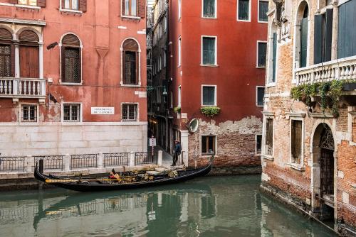  Anzolo Palace - Rooms & Apartments in Venedig