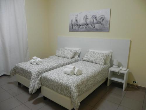 Hotel Villa Romana - Tap to explore photos