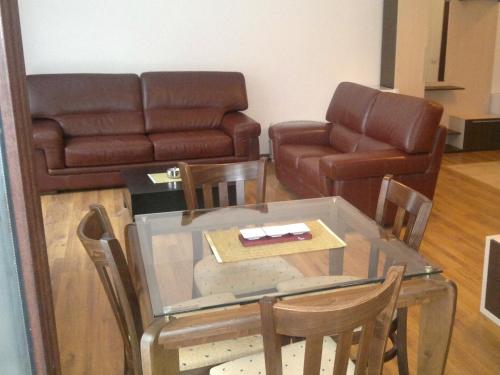 Persey Flora Apartments - image 5