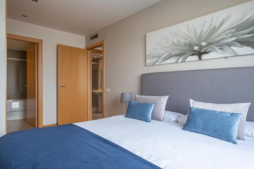 Rent Top Apartments Forum - main image