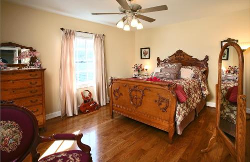Bluegrass Country Estate - image 8