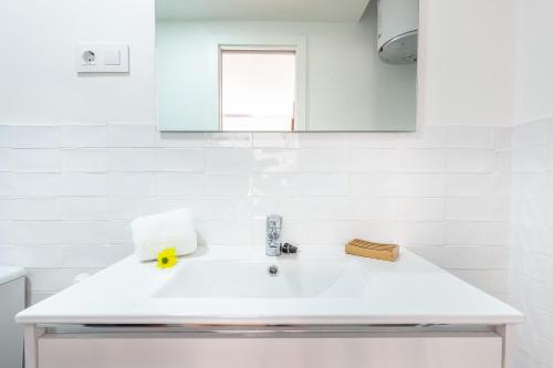 Apartamento luminoso y acogedor en Sevilla. A/C. - image 3